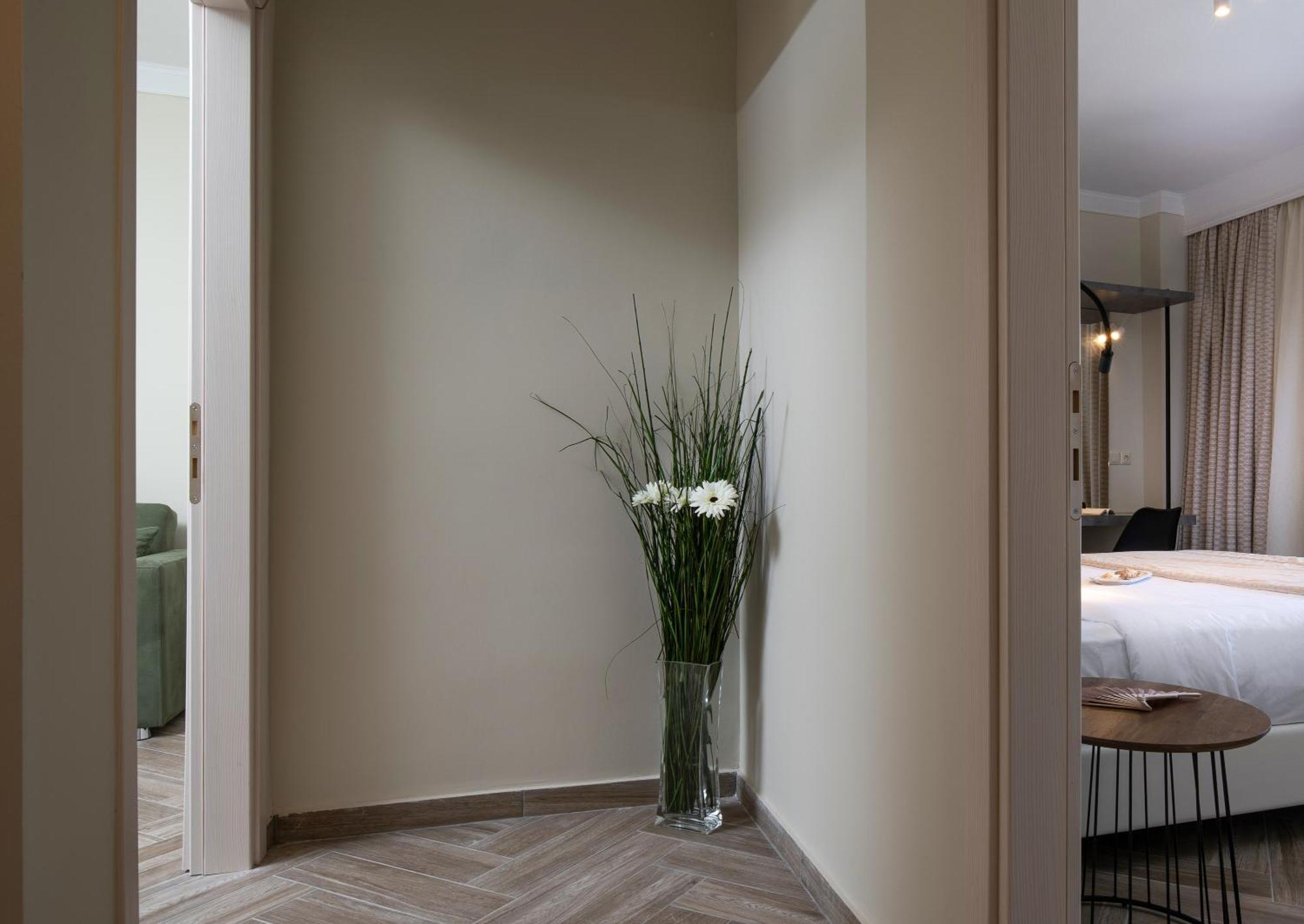 Olenia Luxury Apartments 4 Neos Marmaras Exteriör bild